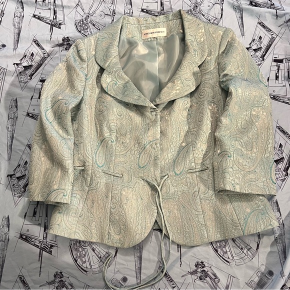 Jones New York Suit - Light Blue Paisley Suit Jacket and Skirt - Size 12 - Picture 8 of 15